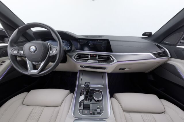 BMW X5 2020 G05 xDrive45e A / Laser-Led / Panorama / 360 kamera / Harman Kardon / Muistinahat / Navi /