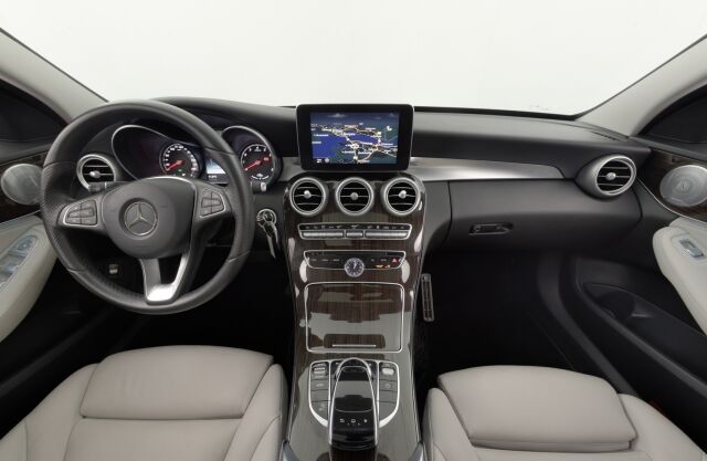 Mercedes-Benz C 2015 350 e A Premium Business / Adapt.Vakkari / HUD / BLIS / Burmester / Navi / Kattoluukku / - RAHOITUS TÄHÄN AUTOON VAIN 3.99% - 