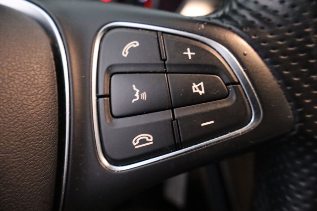 Mercedes-Benz C 2015 350 e A Premium Business / Adapt.Vakkari / HUD / BLIS / Burmester / Navi / Kattoluukku / - RAHOITUS TÄHÄN AUTOON VAIN 3.99% - 
