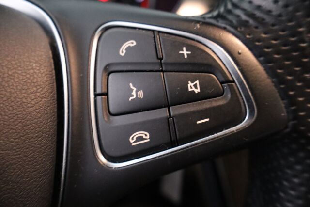 Mercedes-Benz C 2015 350 e A Premium Business / Adapt.Vakkari / HUD / BLIS / Burmester / Navi / Kattoluukku / - RAHOITUS TÄHÄN AUTOON VAIN 3.99% - 