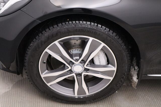 Mercedes-Benz C 2015 350 e A Premium Business / Adapt.Vakkari / HUD / BLIS / Burmester / Navi / Kattoluukku / - RAHOITUS TÄHÄN AUTOON VAIN 3.99% - 