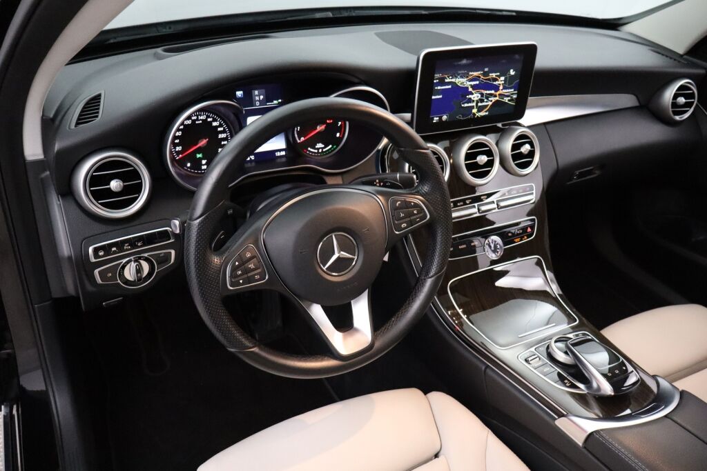 Mercedes-Benz C 2015 350 e A Premium Business / Adapt.Vakkari / HUD / BLIS / Burmester / Navi / Kattoluukku / - RAHOITUS TÄHÄN AUTOON VAIN 3.99% - 