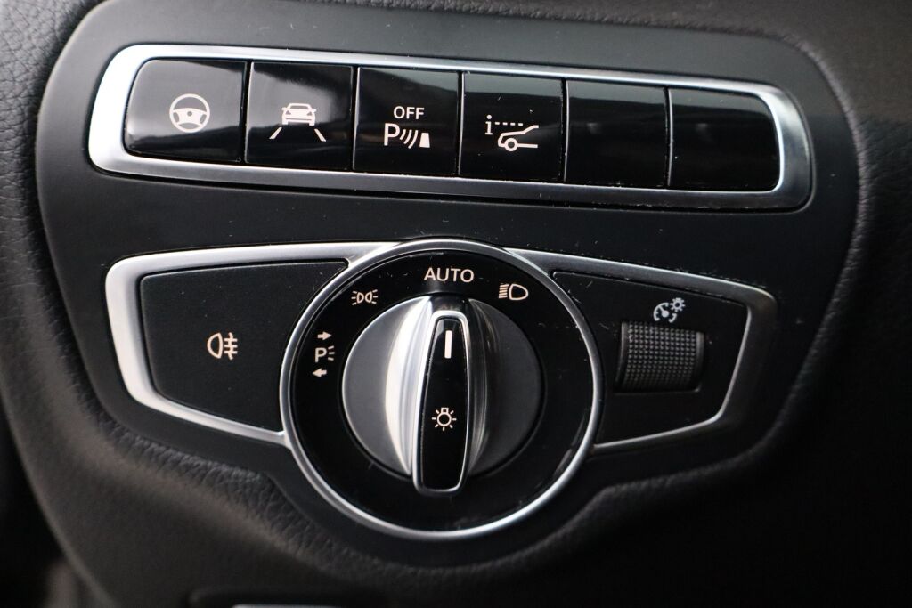 Mercedes-Benz C 2015 350 e A Premium Business / Adapt.Vakkari / HUD / BLIS / Burmester / Navi / Kattoluukku / - RAHOITUS TÄHÄN AUTOON VAIN 3.99% - 