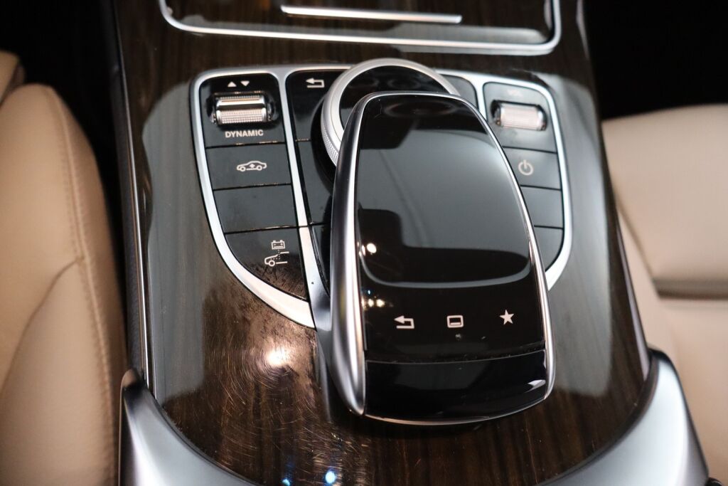 Mercedes-Benz C 2015 350 e A Premium Business / Adapt.Vakkari / HUD / BLIS / Burmester / Navi / Kattoluukku / - RAHOITUS TÄHÄN AUTOON VAIN 3.99% - 
