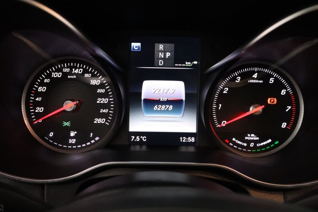Mercedes-Benz C 2015 350 e A Premium Business / Adapt.Vakkari / HUD / BLIS / Burmester / Navi / Kattoluukku / - RAHOITUS TÄHÄN AUTOON VAIN 3.99% - 