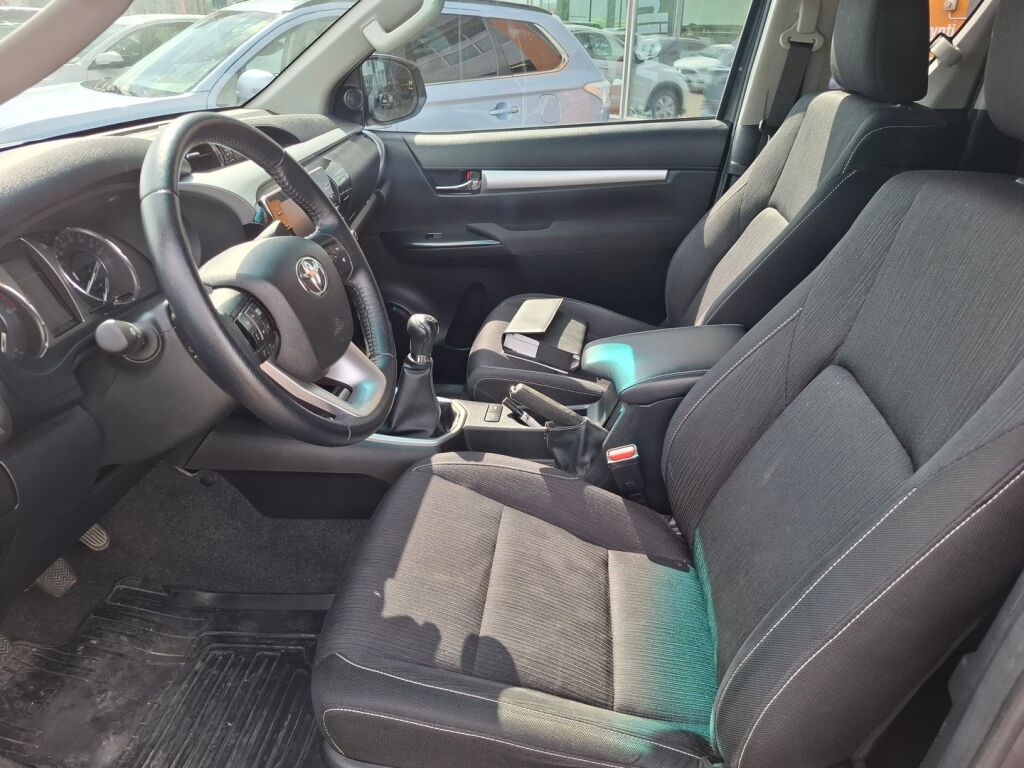 Toyota Hilux 2022 Extra Cab 4WD 2,4D Active / Sis.ALV / Koukku / Kamera / 1.om.