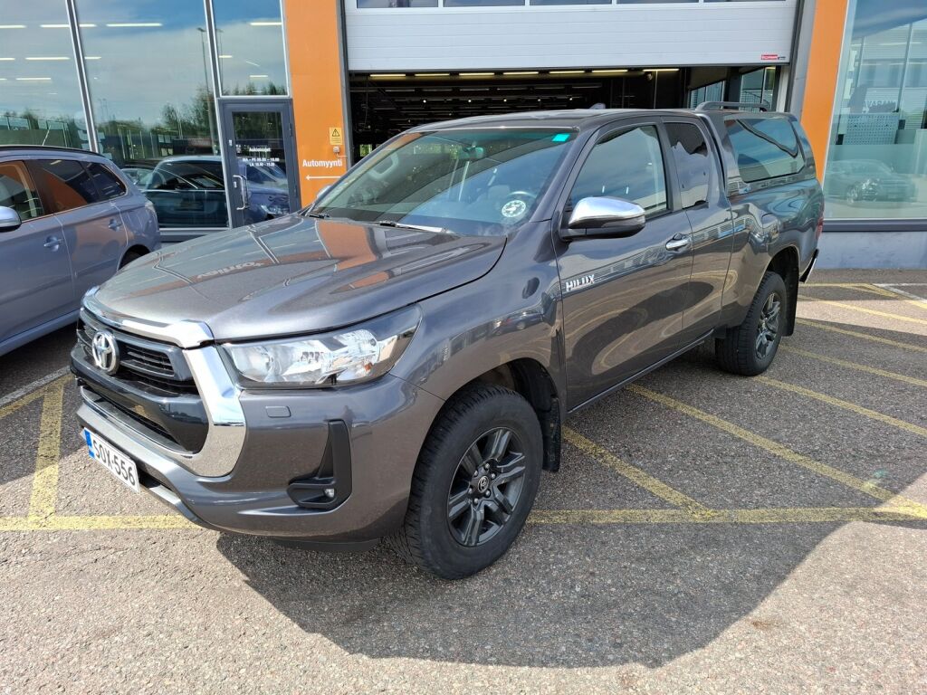 Toyota Hilux 2022 Extra Cab 4WD 2,4D Active / Sis.ALV / Koukku / Kamera / 1.om.