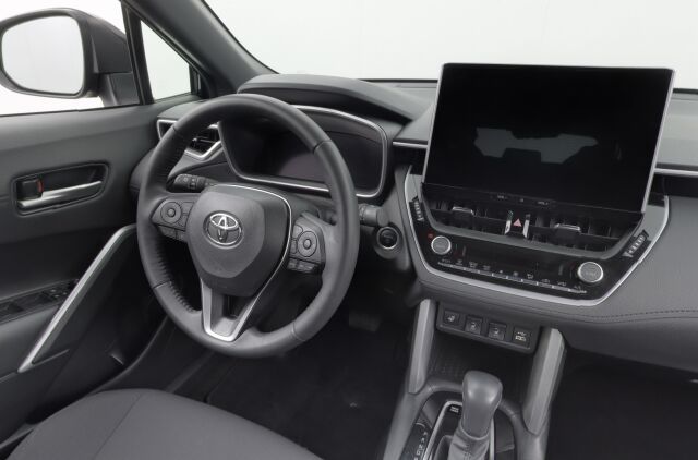 Toyota Corolla Cross 2023 2.0 Hybrid Active / Tehdastakuu / 1-Om. Suomiauto / ALV / Adapt. vakkari / P-Kamera / Navi / Ratinlämmitin / LEDit