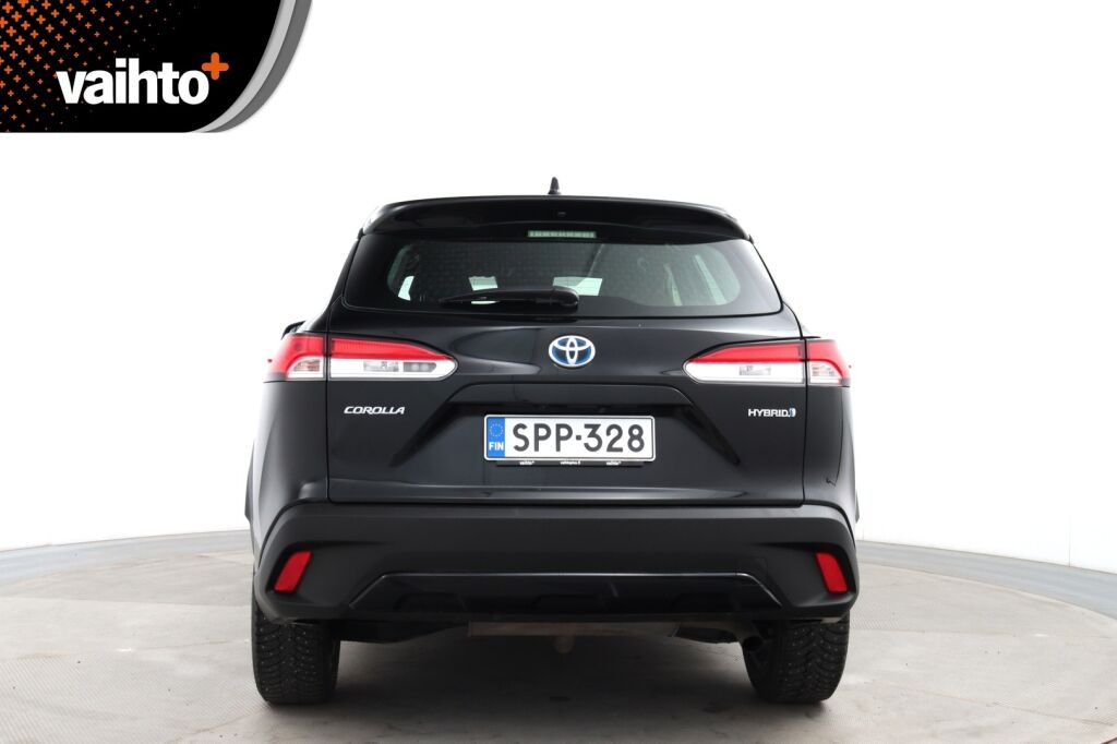 Toyota Corolla Cross 2023 2.0 Hybrid Active / Tehdastakuu / 1-Om. Suomiauto / ALV / Adapt. vakkari / P-Kamera / Navi / Ratinlämmitin / LEDit