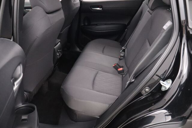 Toyota Corolla Cross 2023 2.0 Hybrid Active / Tehdastakuu / 1-Om. Suomiauto / ALV / Adapt. vakkari / P-Kamera / Navi / Ratinlämmitin / LEDit