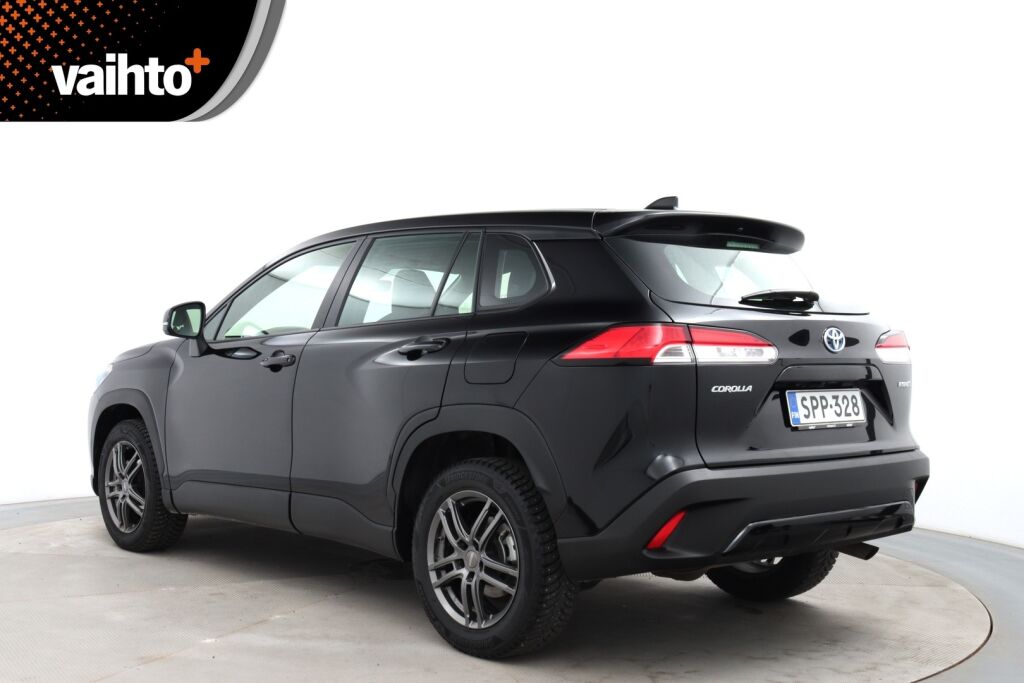 Toyota Corolla Cross 2023 2.0 Hybrid Active / Tehdastakuu / 1-Om. Suomiauto / ALV / Adapt. vakkari / P-Kamera / Navi / Ratinlämmitin / LEDit