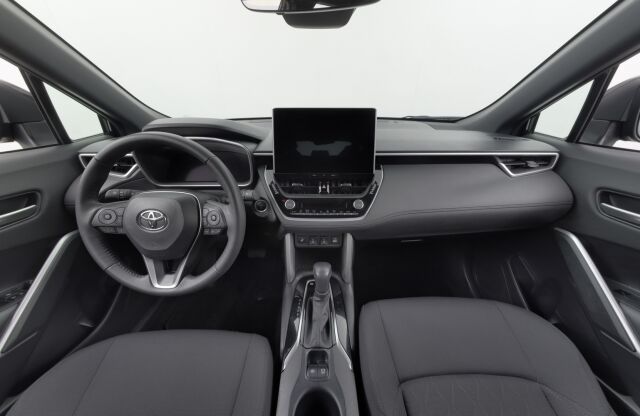 Toyota Corolla Cross 2023 2.0 Hybrid Active / Tehdastakuu / 1-Om. Suomiauto / ALV / Adapt. vakkari / P-Kamera / Navi / Ratinlämmitin / LEDit