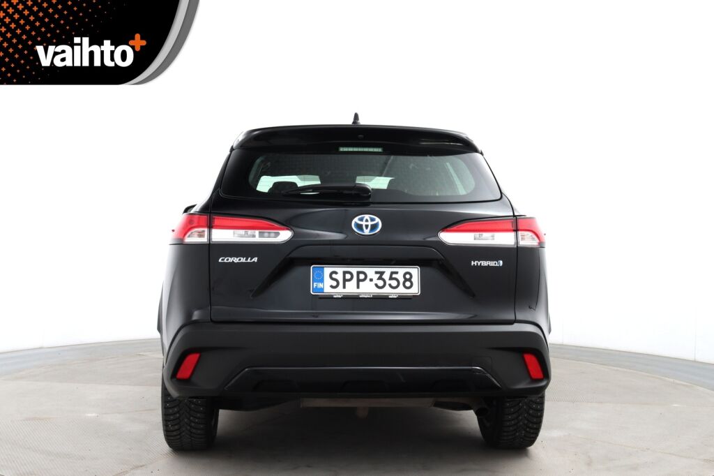 Toyota Corolla Cross 2023 2.0 Hybrid Active / Tehdastakuu / Alv-väh.kelp. / 1.omistaja / Adapt.vakkari / LED / P-kamera /