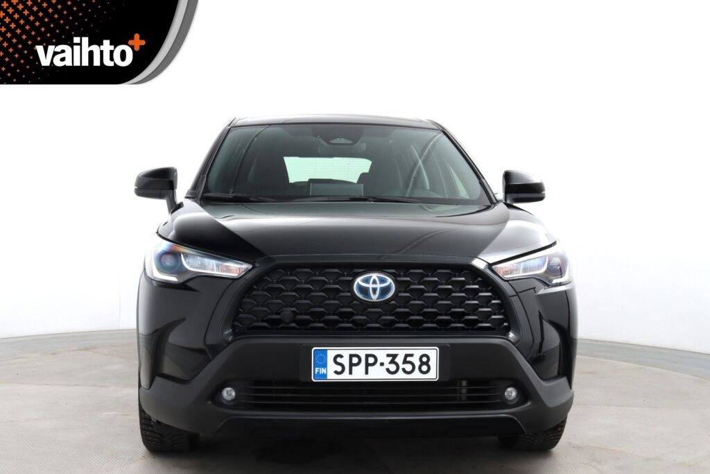 Toyota Corolla Cross 2023 2.0 Hybrid Active / Tehdastakuu / Alv-väh.kelp. / 1.omistaja / Adapt.vakkari / LED / P-kamera /