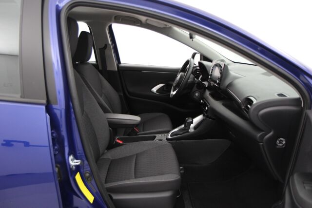 Toyota Yaris 2023 1,5 Hybrid Active / 1-Om. Suomiauto / ALV / ACC / P-Kamera / Lohkolämmitin