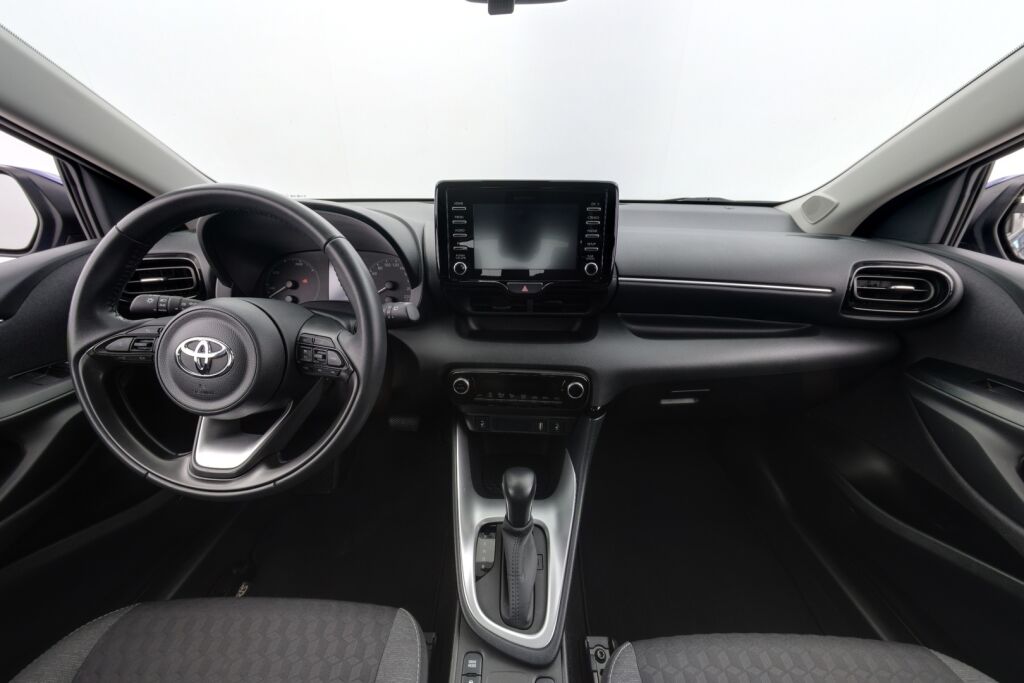 Toyota Yaris 2023 1,5 Hybrid Active / 1-Om. Suomiauto / ALV / ACC / P-Kamera / Lohkolämmitin
