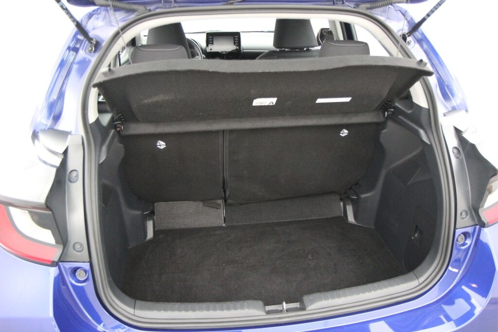 Toyota Yaris 2023 1,5 Hybrid Active / 1-Om. Suomiauto / ALV / ACC / P-Kamera / Lohkolämmitin