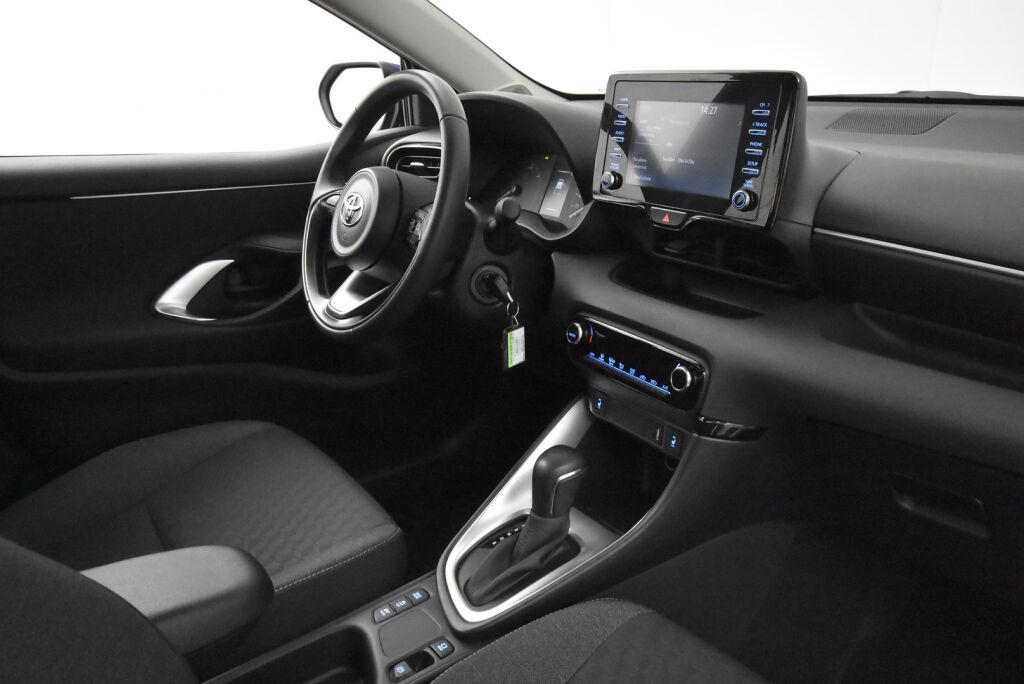 Toyota Yaris 2023 1,5 Hybrid Active / 1-Om. Suomiauto / Merkkihuollettu / ALV / ACC / P-Kamera / Lohkolämmitin