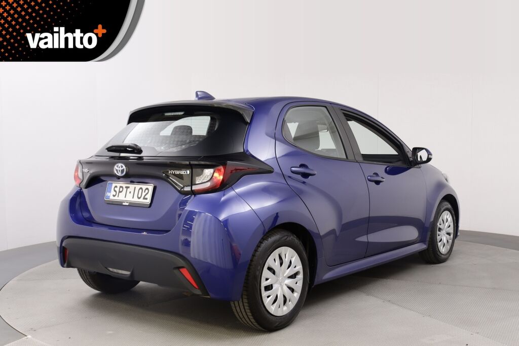 Toyota Yaris 2023 1,5 Hybrid Active / 1-Om. Suomiauto / Merkkihuollettu / ALV / ACC / P-Kamera / Lohkolämmitin
