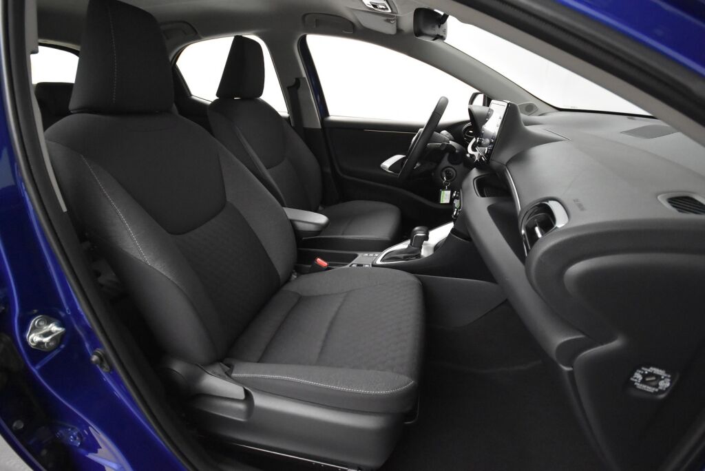 Toyota Yaris 2023 1,5 Hybrid Active / 1-Om. Suomiauto / Merkkihuollettu / ALV / ACC / P-Kamera / Lohkolämmitin