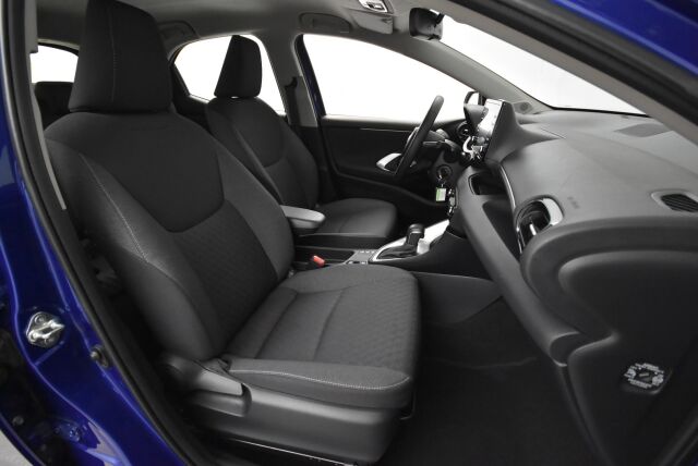 Toyota Yaris 2023 1,5 Hybrid Active / 1-Om. Suomiauto / Merkkihuollettu / ALV / ACC / P-Kamera / Lohkolämmitin