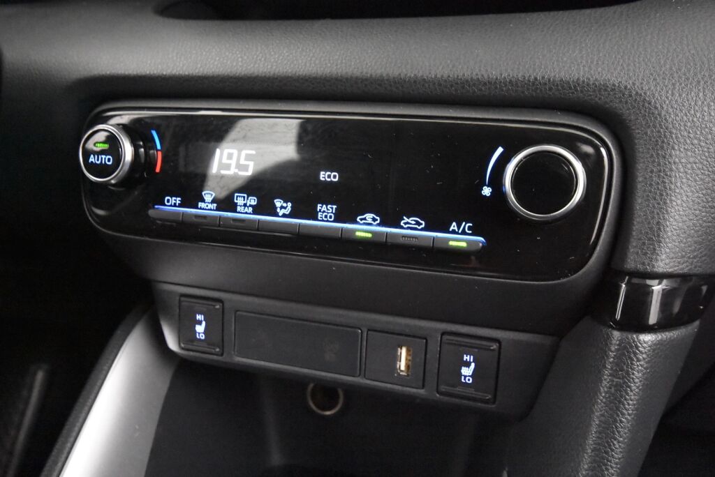 Toyota Yaris 2023 1,5 Hybrid Active / 1-Om. Suomiauto / Merkkihuollettu / ALV / ACC / P-Kamera / Lohkolämmitin