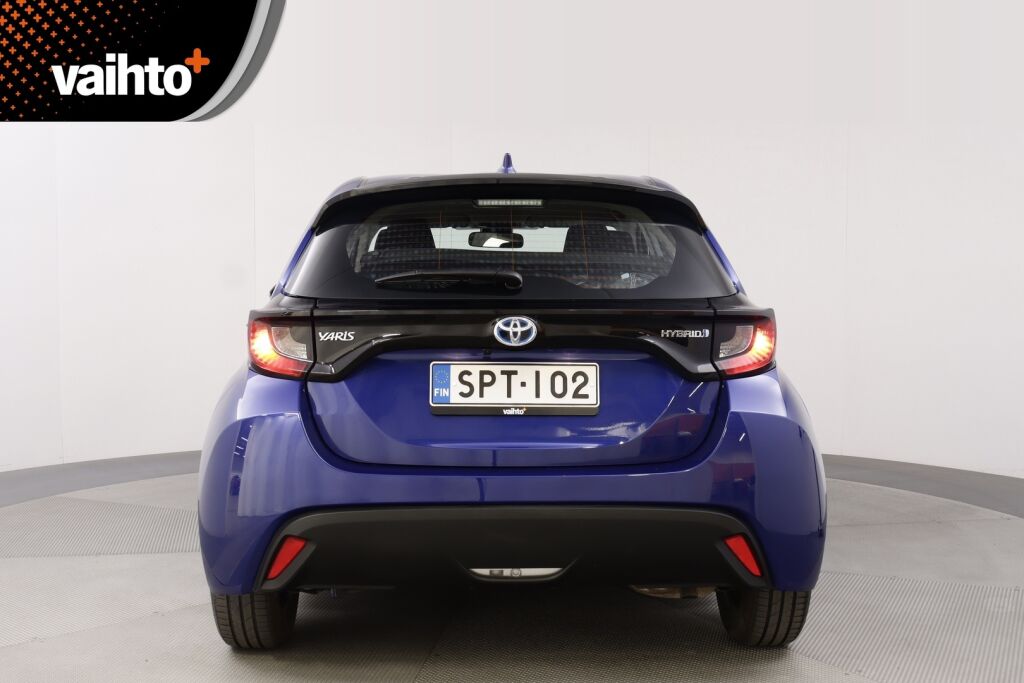 Toyota Yaris 2023 1,5 Hybrid Active / 1-Om. Suomiauto / Merkkihuollettu / ALV / ACC / P-Kamera / Lohkolämmitin