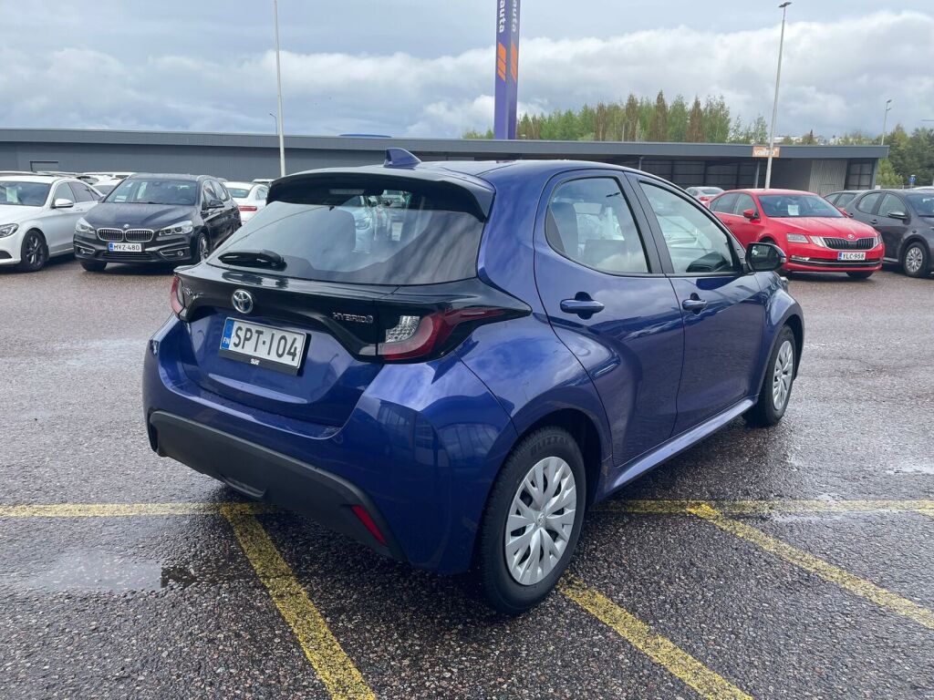 Toyota Yaris 2023 Toyota Yaris 1,5 Hybrid Active / 1-Om. Suomiauto / Merkkihuollettu / ALV / ACC / P-Kamera / Lohkolämmitin