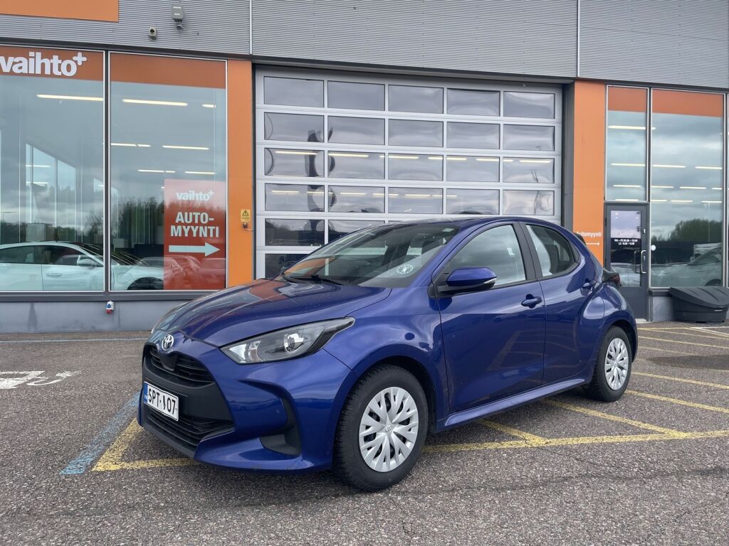 Toyota Yaris 2023 1,5 Hybrid Active / ALV / Tehdastakuu / Adap.vakkari / P.kamera / Lohkolämmitin /