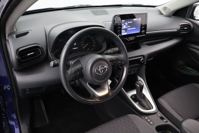 Toyota Yaris 2023 1,5 Hybrid Active 1-Om. Suomiauto / ALV / ACC / P-Kamera / Lohkolämmitin
