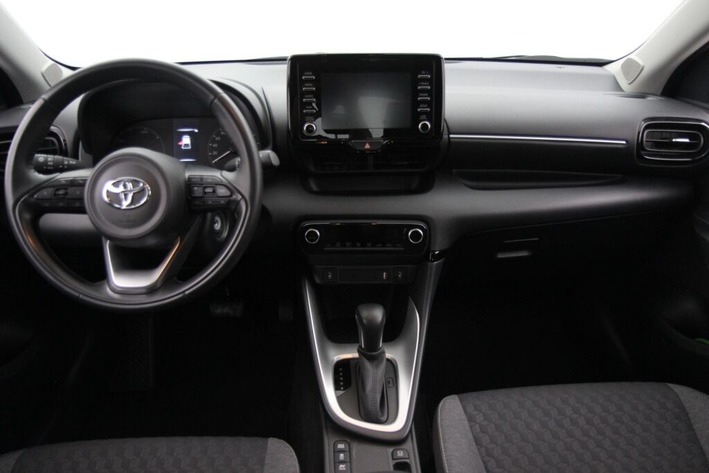 Toyota Yaris 2023 Toyota Yaris 1,5 Hybrid Active / 1-Om. Suomiauto / ALV / ACC / P-Kamera / Lohkolämmitin
