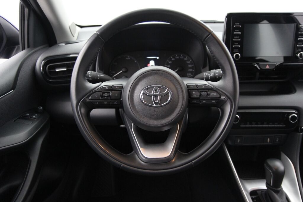 Toyota Yaris 2023 Toyota Yaris 1,5 Hybrid Active / 1-Om. Suomiauto / ALV / ACC / P-Kamera / Lohkolämmitin