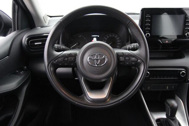 Toyota Yaris 2023 Toyota Yaris 1,5 Hybrid Active / 1-Om. Suomiauto / ALV / ACC / P-Kamera / Lohkolämmitin