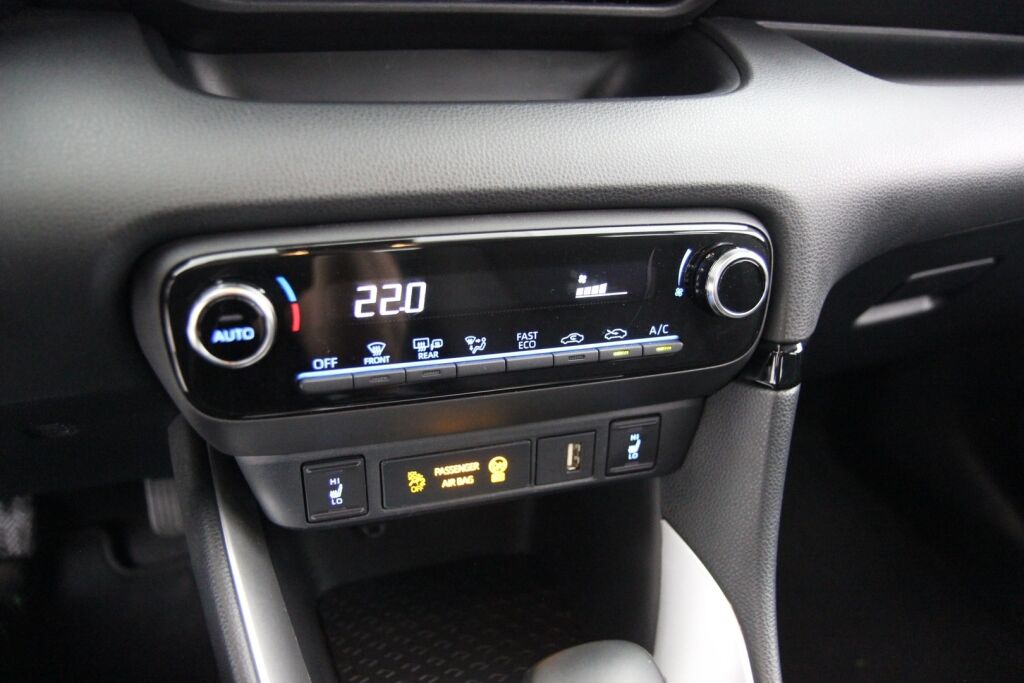 Toyota Yaris 2023 Toyota Yaris 1,5 Hybrid Active / 1-Om. Suomiauto / ALV / ACC / P-Kamera / Lohkolämmitin