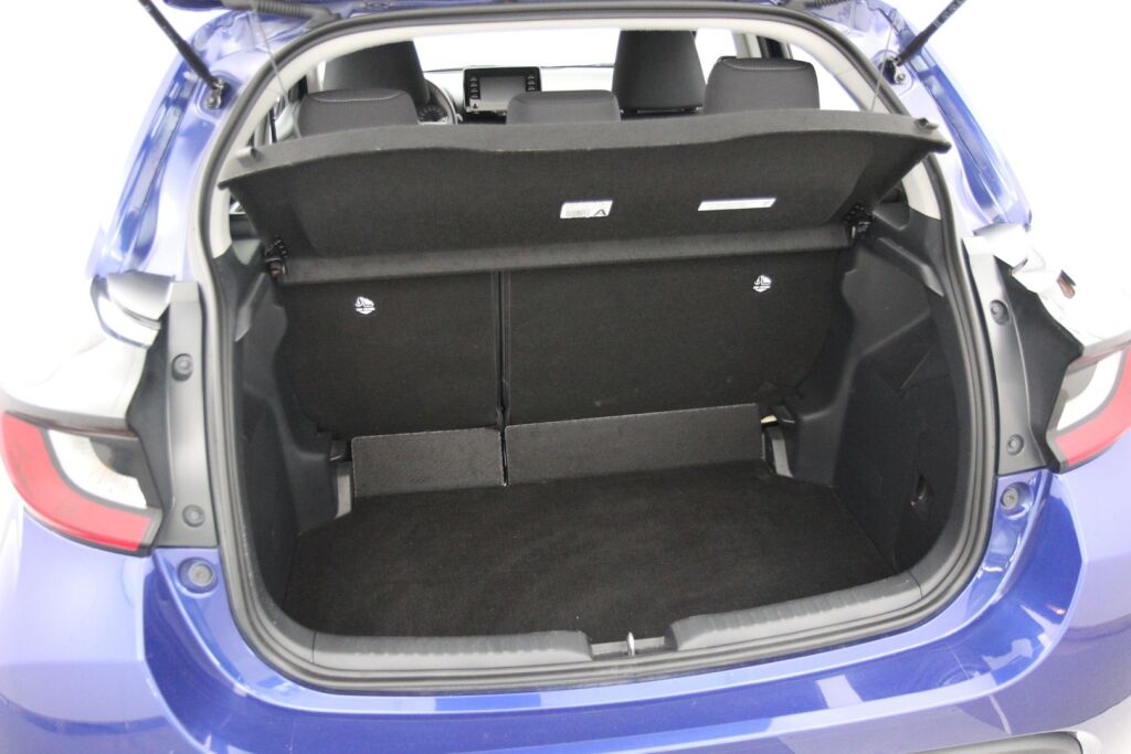 Toyota Yaris 2023 Toyota Yaris 1,5 Hybrid Active / 1-Om. Suomiauto / ALV / ACC / P-Kamera / Lohkolämmitin