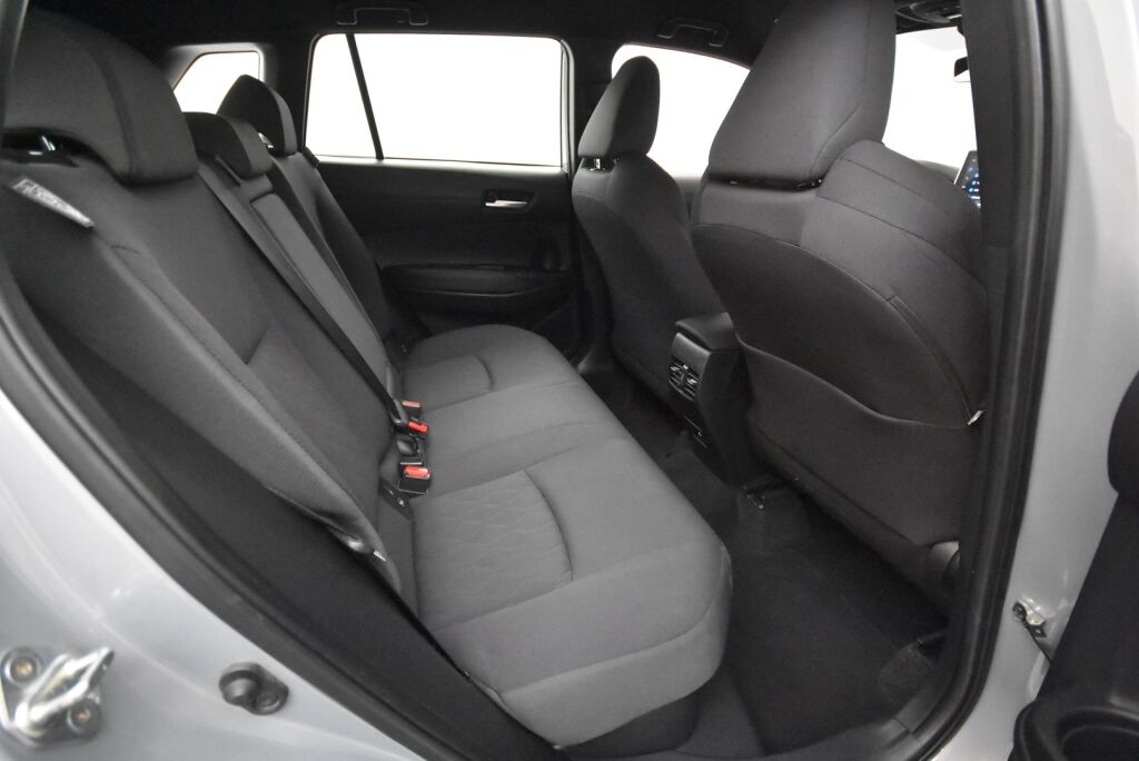 Toyota Corolla Cross 2023 2.0 Hybrid Active / Kamera / Navi / Suomi-auto / ALV / Adapt vak / Kaistavahti / Ratinlämmitin