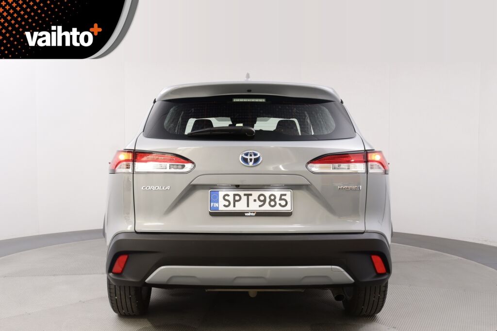 Toyota Corolla Cross 2023 2.0 Hybrid Active / Kamera / Navi / Suomi-auto / ALV / Adapt vak / Kaistavahti / Ratinlämmitin