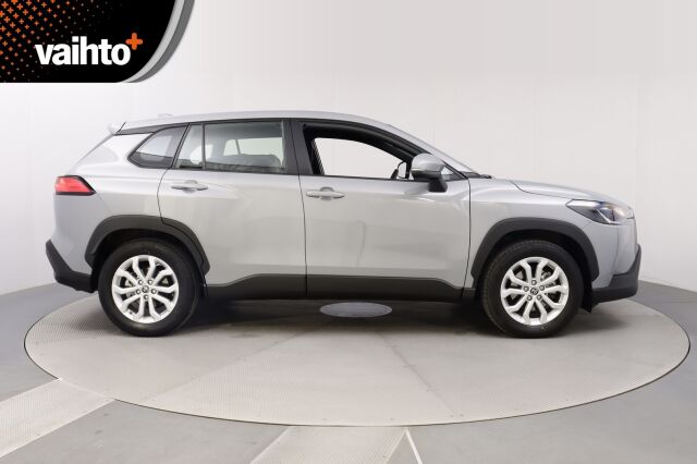 Toyota Corolla Cross 2023 2.0 Hybrid Active / Kamera / Navi / Suomi-auto / ALV / Adapt vak / Kaistavahti / Ratinlämmitin