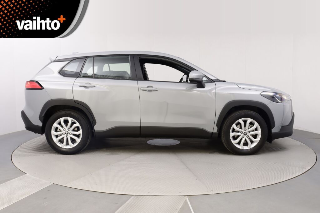 Toyota Corolla Cross 2023 2.0 Hybrid Active / Kamera / Navi / Suomi-auto / ALV / Adapt vak / Kaistavahti / Ratinlämmitin