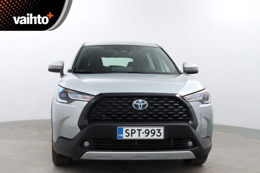 Toyota Corolla Cross 2023 Toyota Corolla Cross 2.0 Hybrid Active / Tehdastakuu / Alv-väh.kelp. / 1.omistaja / Adapt.vakkari / LED / P-kamera /