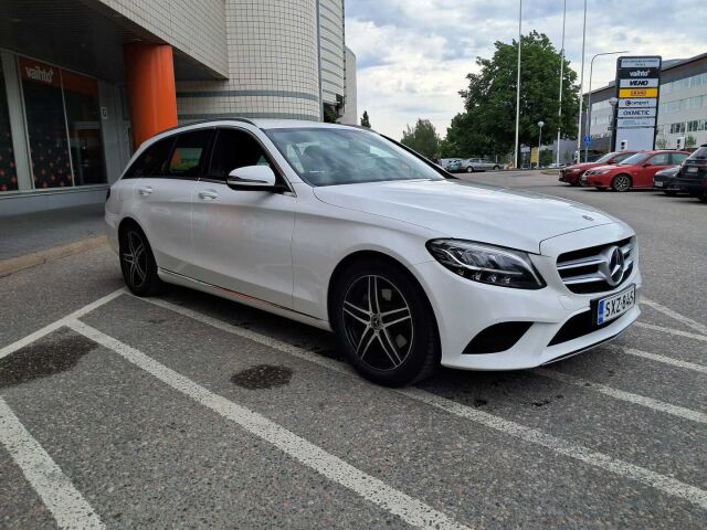Mercedes-Benz C 2019 200 T A Business / Webasto / Juuri huollettu / LED High Performance-ajovalot / Kamera