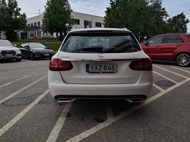 Mercedes-Benz C 2019 200 T A Business / Webasto / Juuri huollettu / LED High Performance-ajovalot / Kamera