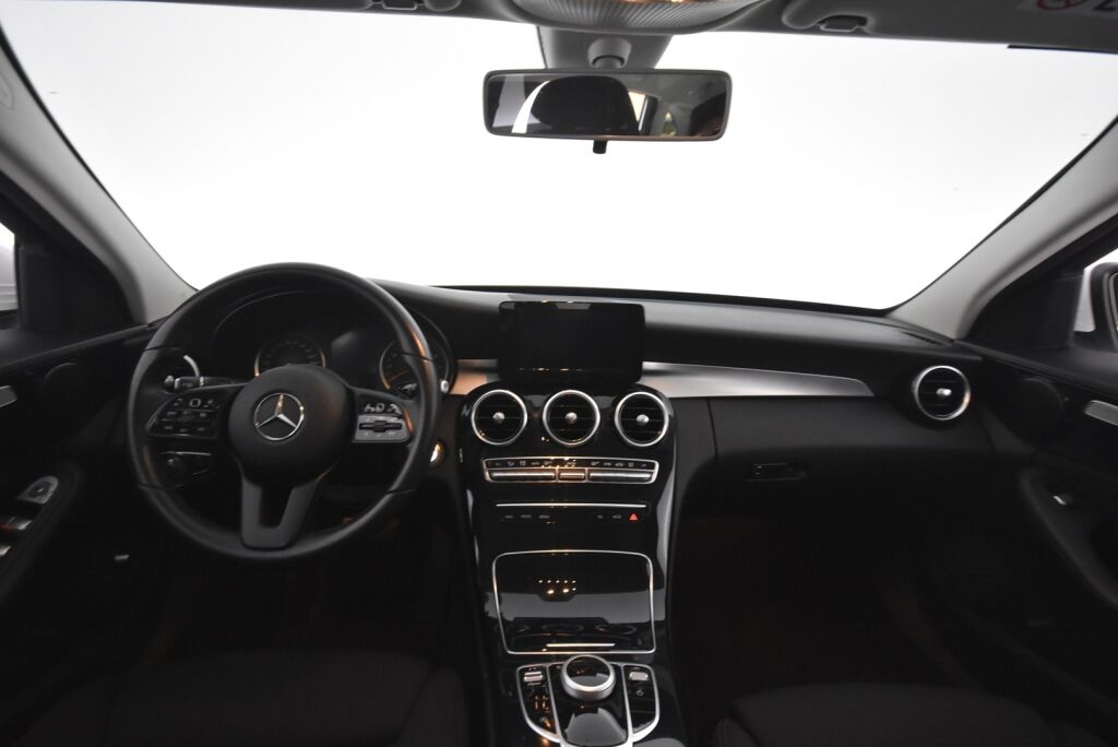 Mercedes-Benz C 2019 200 T A Business / Webasto / Juuri huollettu / LED High Performance-ajovalot / Kamera