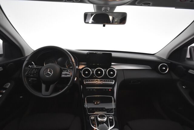 Mercedes-Benz C 2019 200 T A Business / Webasto / Juuri huollettu / LED High Performance-ajovalot / Kamera