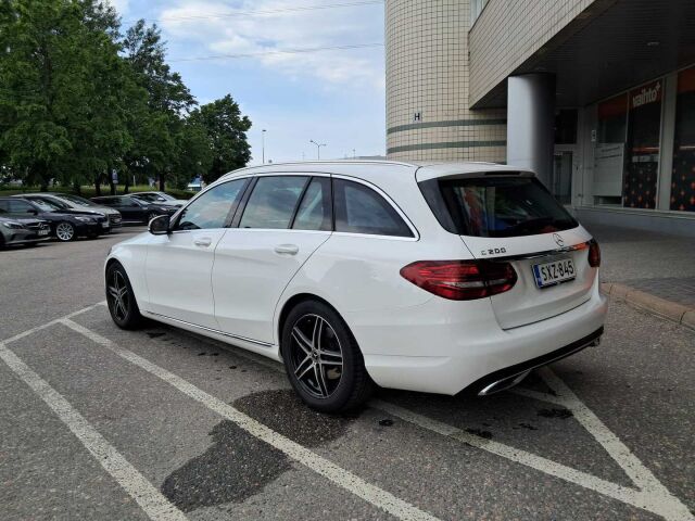 Mercedes-Benz C 2019 200 T A Business / Webasto / Juuri huollettu / LED High Performance-ajovalot / Kamera