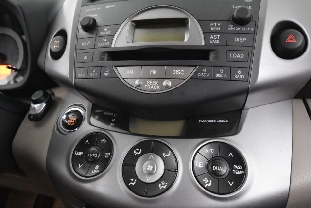 Toyota RAV4 2007 2,0 VVT-i 4WD aut. Business / KeylessGo / Vetokoukku / Ajamattomat kesärenkaat / Huollettu 4/25