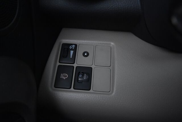 Toyota RAV4 2007 2,0 VVT-i 4WD aut. Business / KeylessGo / Vetokoukku / Ajamattomat kesärenkaat / Huollettu 4/25