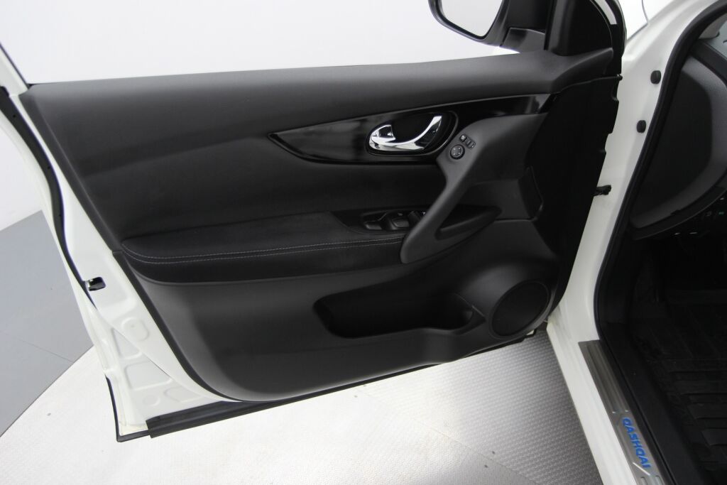 Nissan Qashqai 2017 DIG-T 115 Acenta 2WD Xtronic E6 Safety Pack Connect / Navi / Kamera / 1 omistaja / Lohkolämmitin