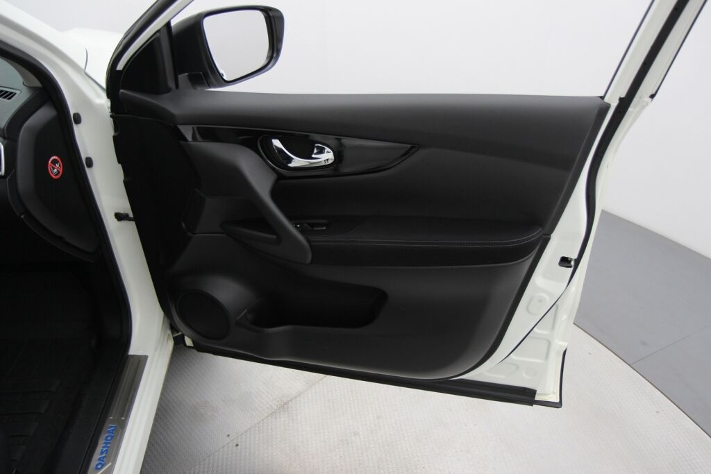 Nissan Qashqai 2017 DIG-T 115 Acenta 2WD Xtronic E6 Safety Pack Connect / Navi / Kamera / 1 omistaja / Lohkolämmitin
