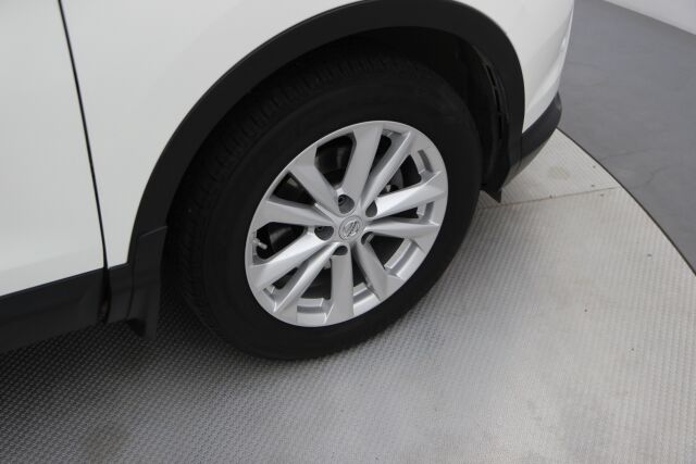Nissan Qashqai 2017 DIG-T 115 Acenta 2WD Xtronic E6 Safety Pack Connect / Navi / Kamera / 1 omistaja / Lohkolämmitin